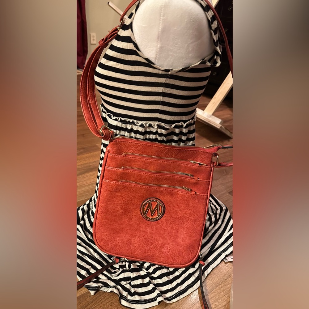 Mia Farrow purse - Picture 6 of 13